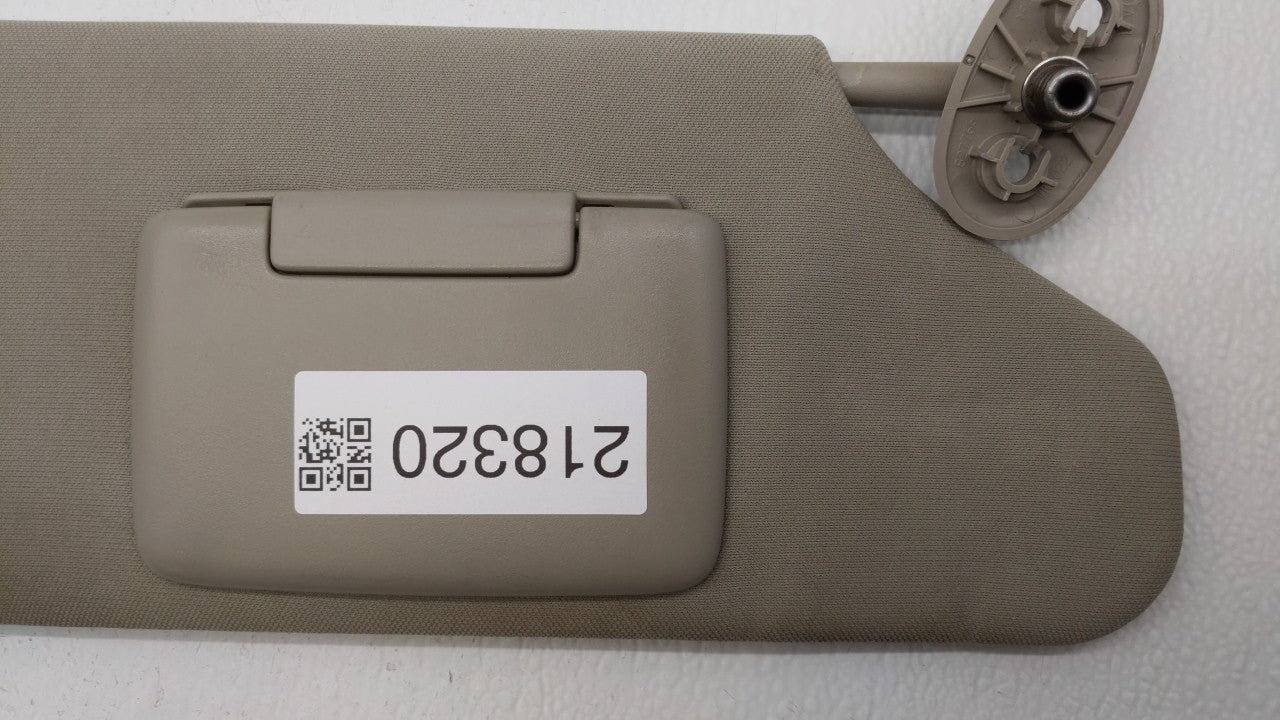 2005-2010 Jeep Grand Cherokee Sun Visor Shade Replacement Passenger Right Mirror Fits Fits 2005 2006 2007 2008 2009 2010 OEM