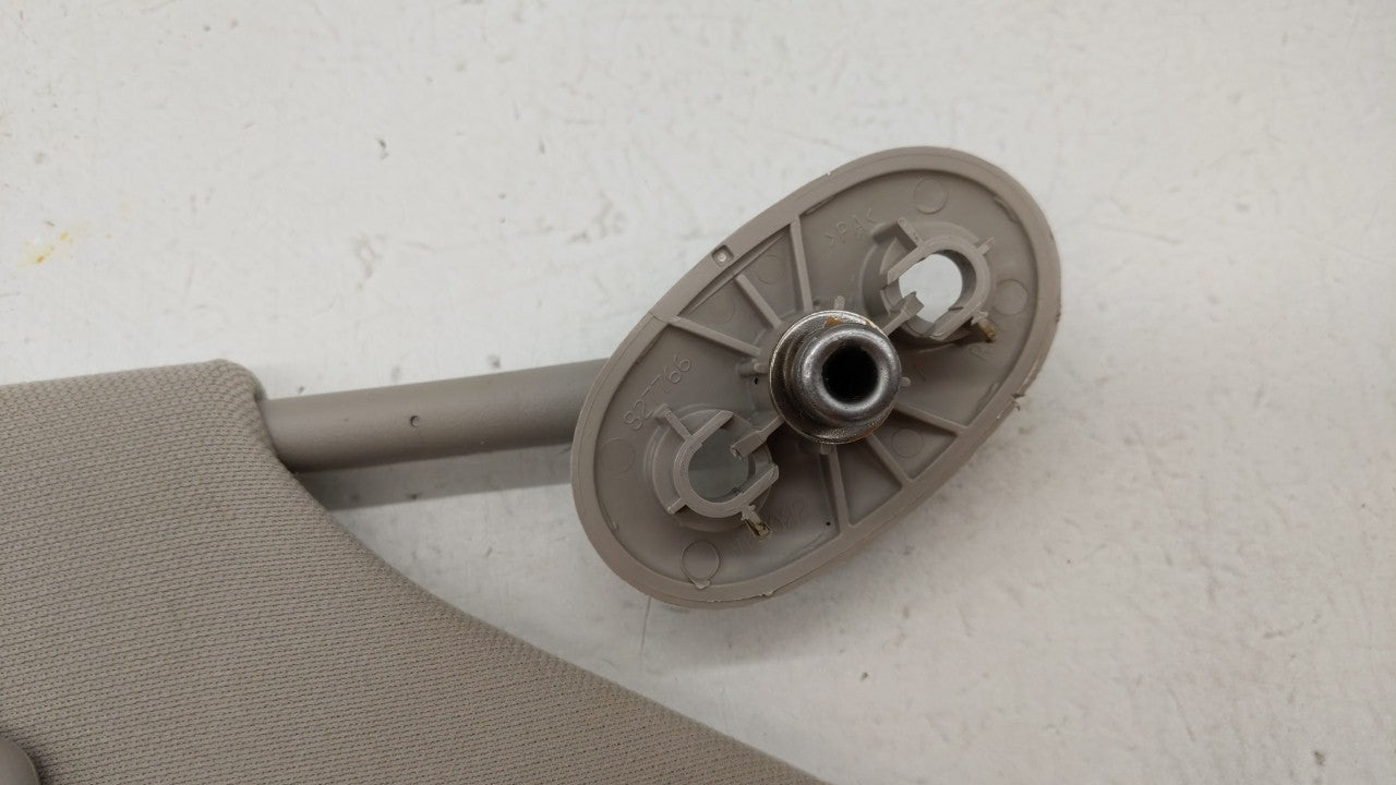 2005-2010 Jeep Grand Cherokee Sun Visor Shade Replacement Passenger Right Mirror Fits Fits 2005 2006 2007 2008 2009 2010 OEM