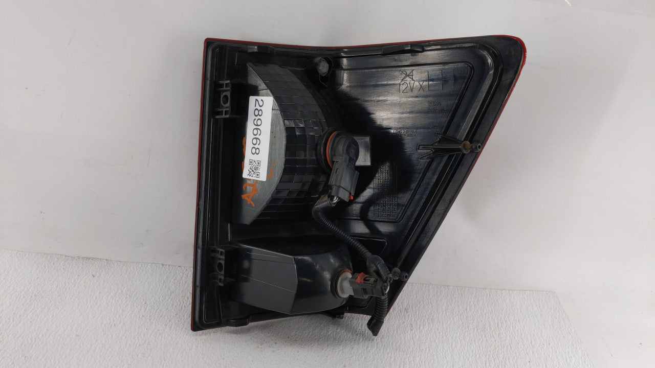 2007-2010 Jeep Grand Cherokee Tail Light Assembly Driver Left OEM P/N:55079013AA 55079013AC Fits Fits 2007 2008 2009 2010 OE