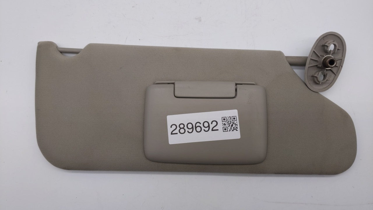 2005-2010 Jeep Grand Cherokee Sun Visor Shade Replacement Passenger Right Mirror Fits Fits 2005 2006 2007 2008 2009 2010 OEM