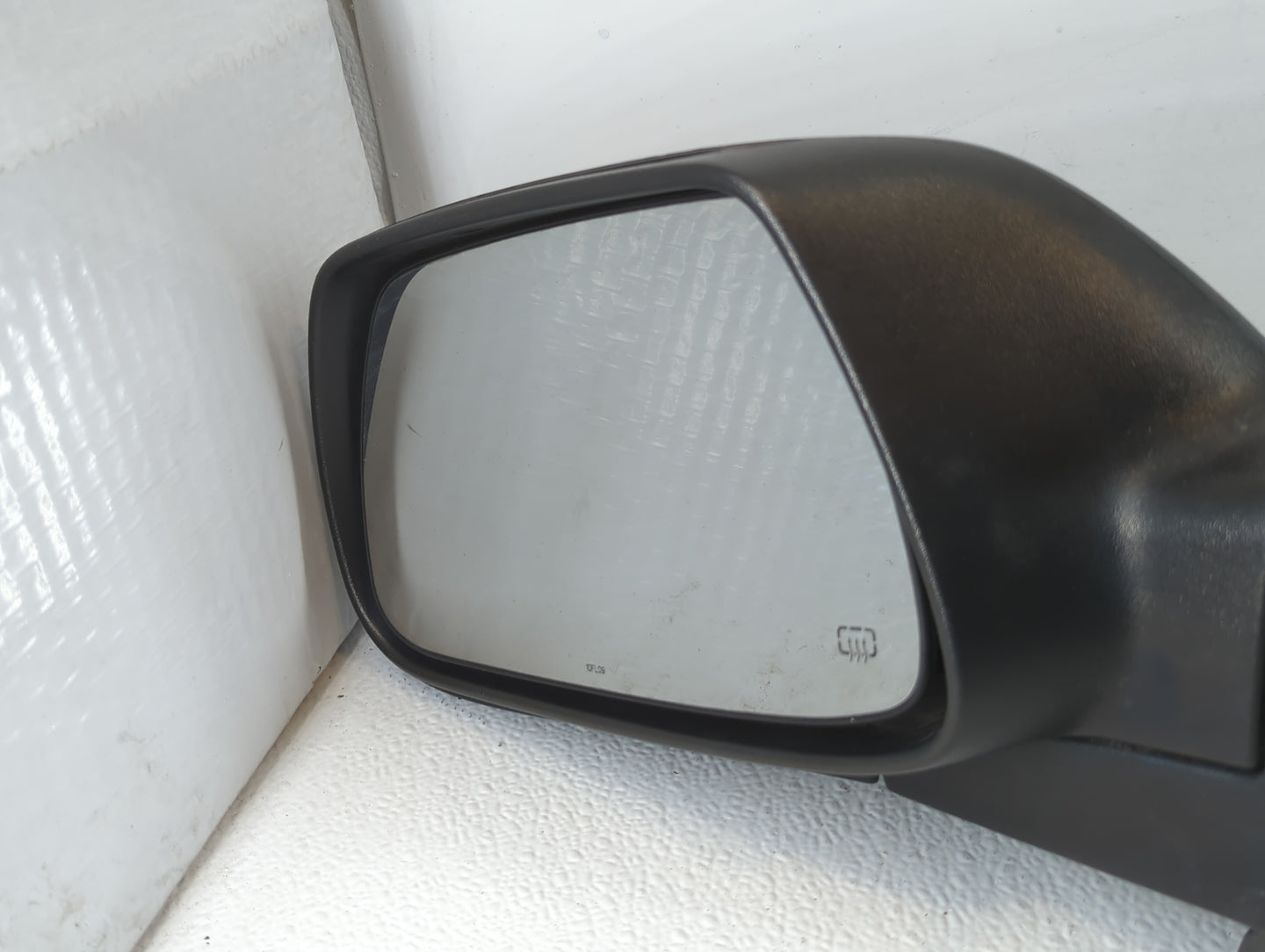 2005-2010 Jeep Grand Cherokee Driver Side View Mirror - Left Door Mirror OEM Used - Oemusedautoparts1.com