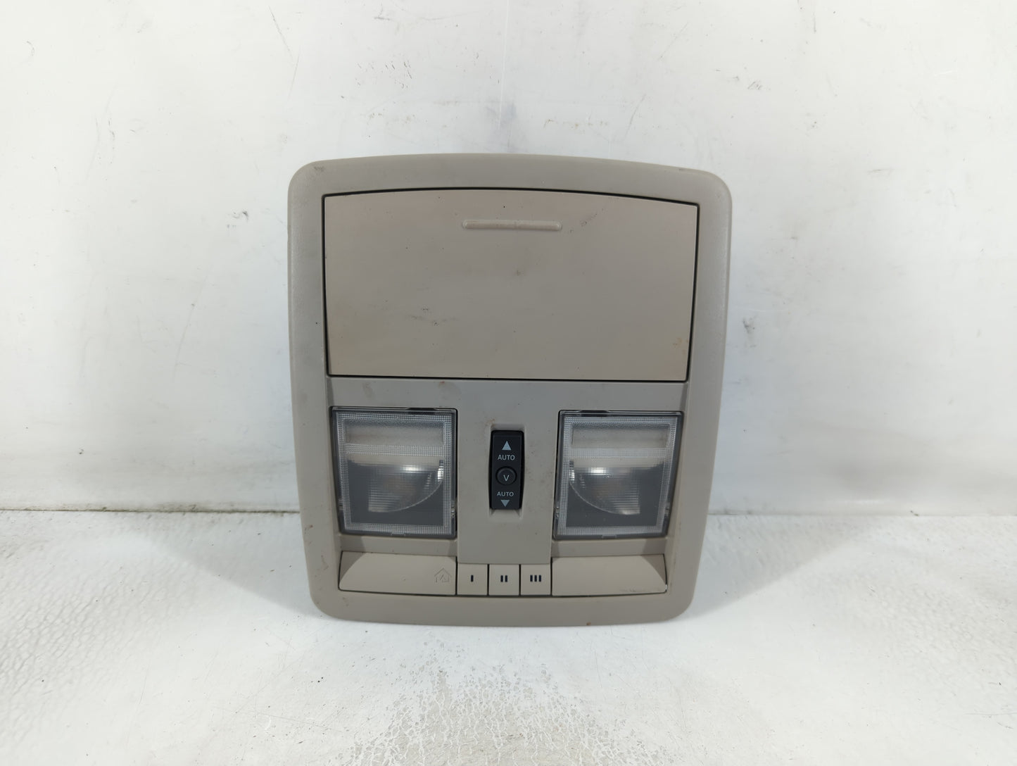 2010 Jeep Grand Cherokee Overhead Roof Console - Oemusedautoparts1.com