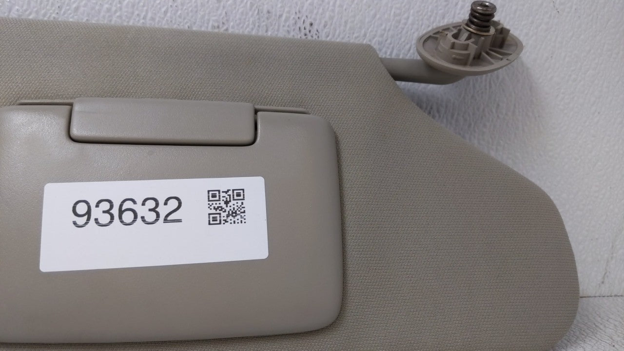 2005-2010 Jeep Grand Cherokee Sun Visor Shade Replacement Passenger Right Mirror Fits Fits 2005 2006 2007 2008 2009 2010 OEM