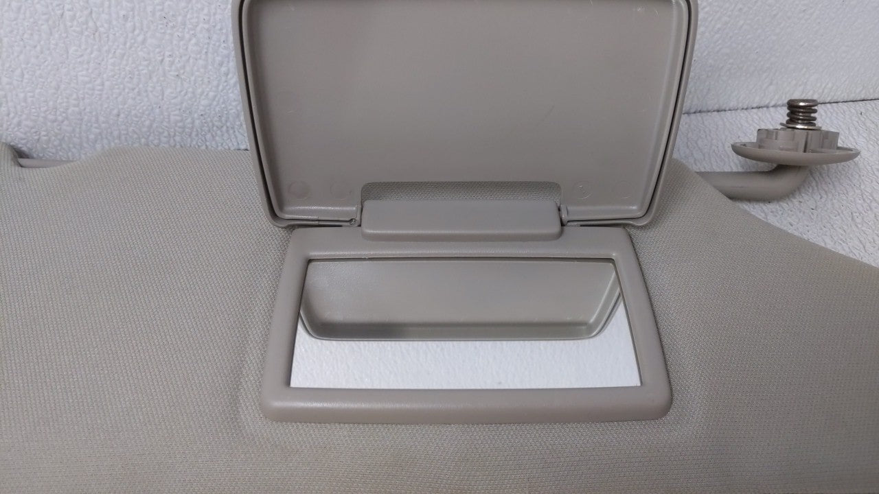 2005-2010 Jeep Grand Cherokee Sun Visor Shade Replacement Passenger Right Mirror Fits Fits 2005 2006 2007 2008 2009 2010 OEM