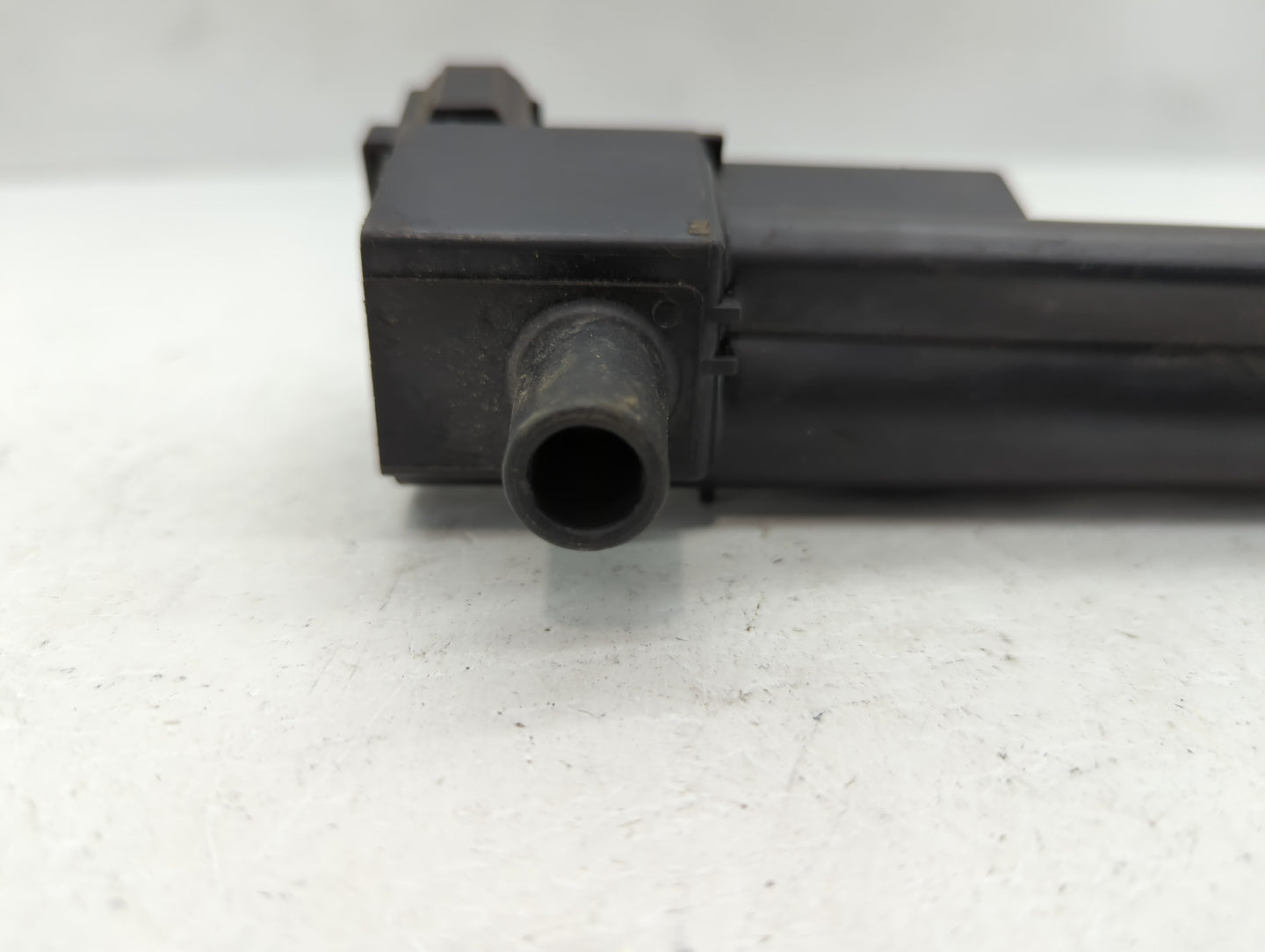 2009-2012 Jeep Liberty Ignition Coil Igniter Pack - Oemusedautoparts1.com