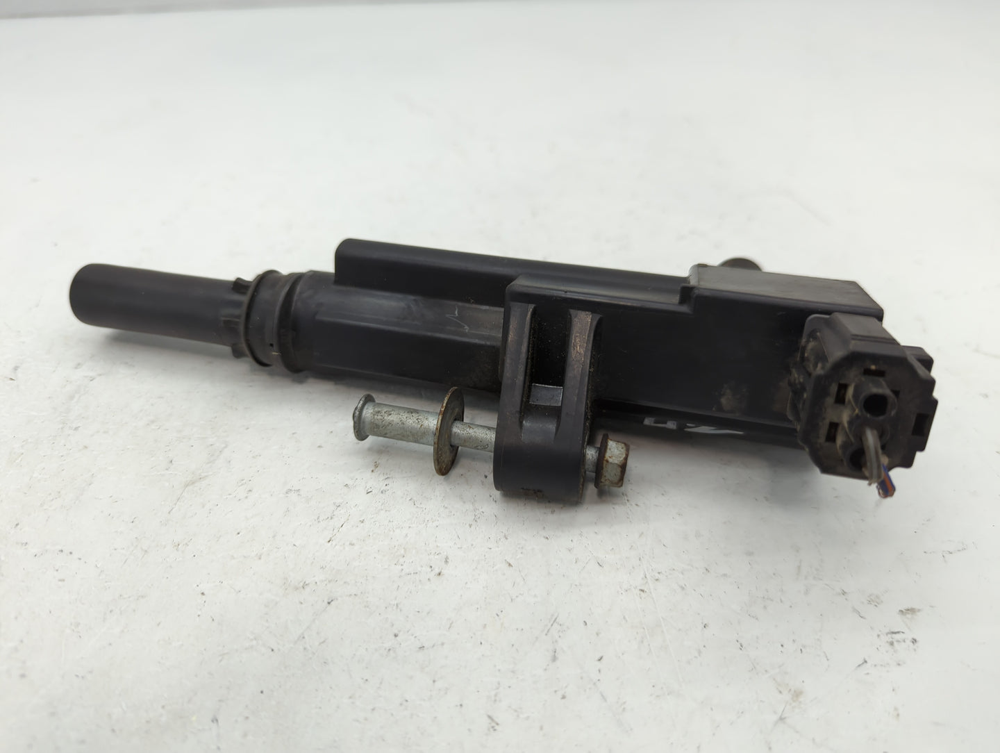 2009-2012 Jeep Liberty Ignition Coil Igniter Pack - Oemusedautoparts1.com