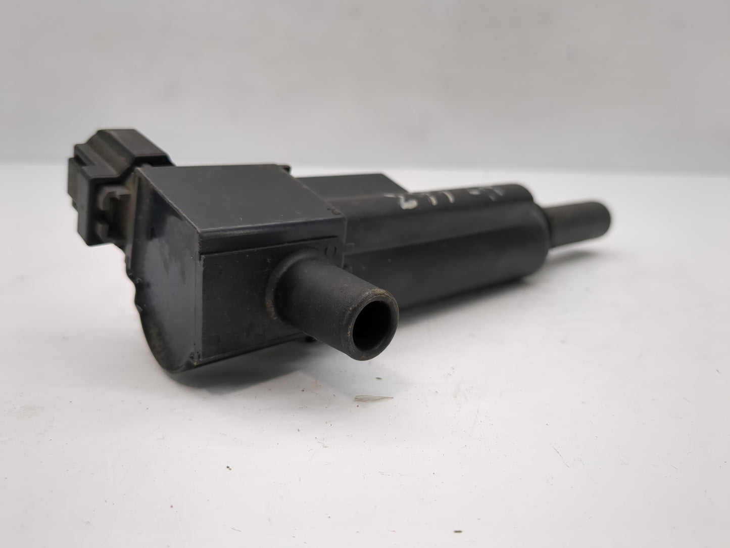 2009-2012 Jeep Liberty Ignition Coil Igniter Pack - Oemusedautoparts1.com