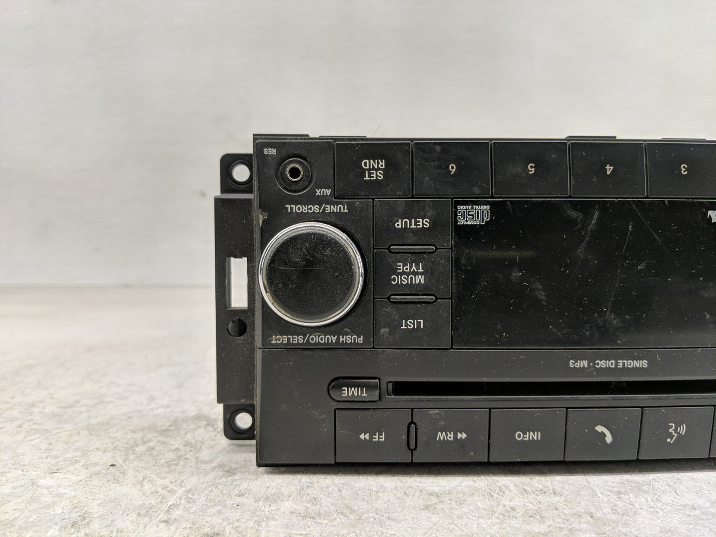 2009-2011 Jeep Liberty Radio AM FM Cd Player Receiver Replacement P/N:P05091117AC Fits Fits 2008 2009 2010 2011 OEM Used Aut