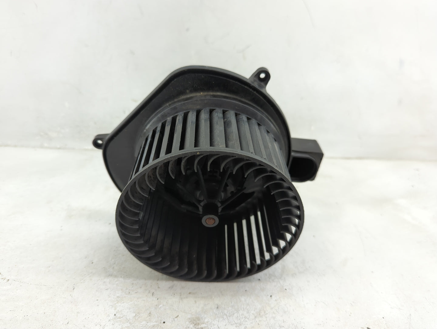 2010-2012 Jeep Liberty Rear Heater AC Blower Motor P/N:T1014406H Fits Fits 2010 2011 2012 OEM Used Auto Parts - Oemusedautop
