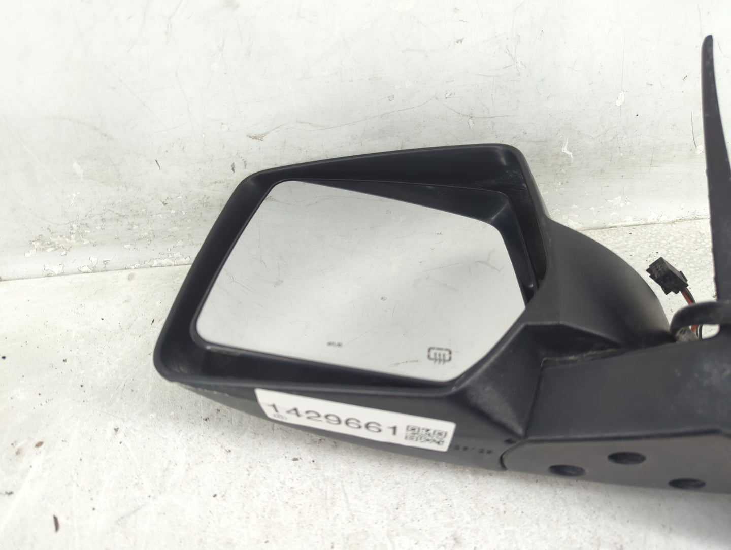 2008-2012 Jeep Liberty Driver Side View Mirror - Left Door Mirror OEM Used - Oemusedautoparts1.com