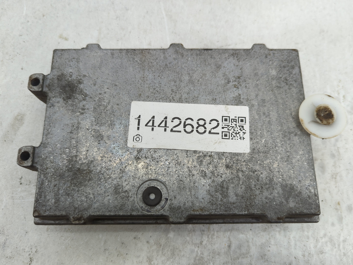 2010 Jeep Liberty PCM Engine Control Computer ECU ECM PCU OEM P/N:P68044702AE Fits OEM Used Auto Parts - Oemusedautoparts1.c