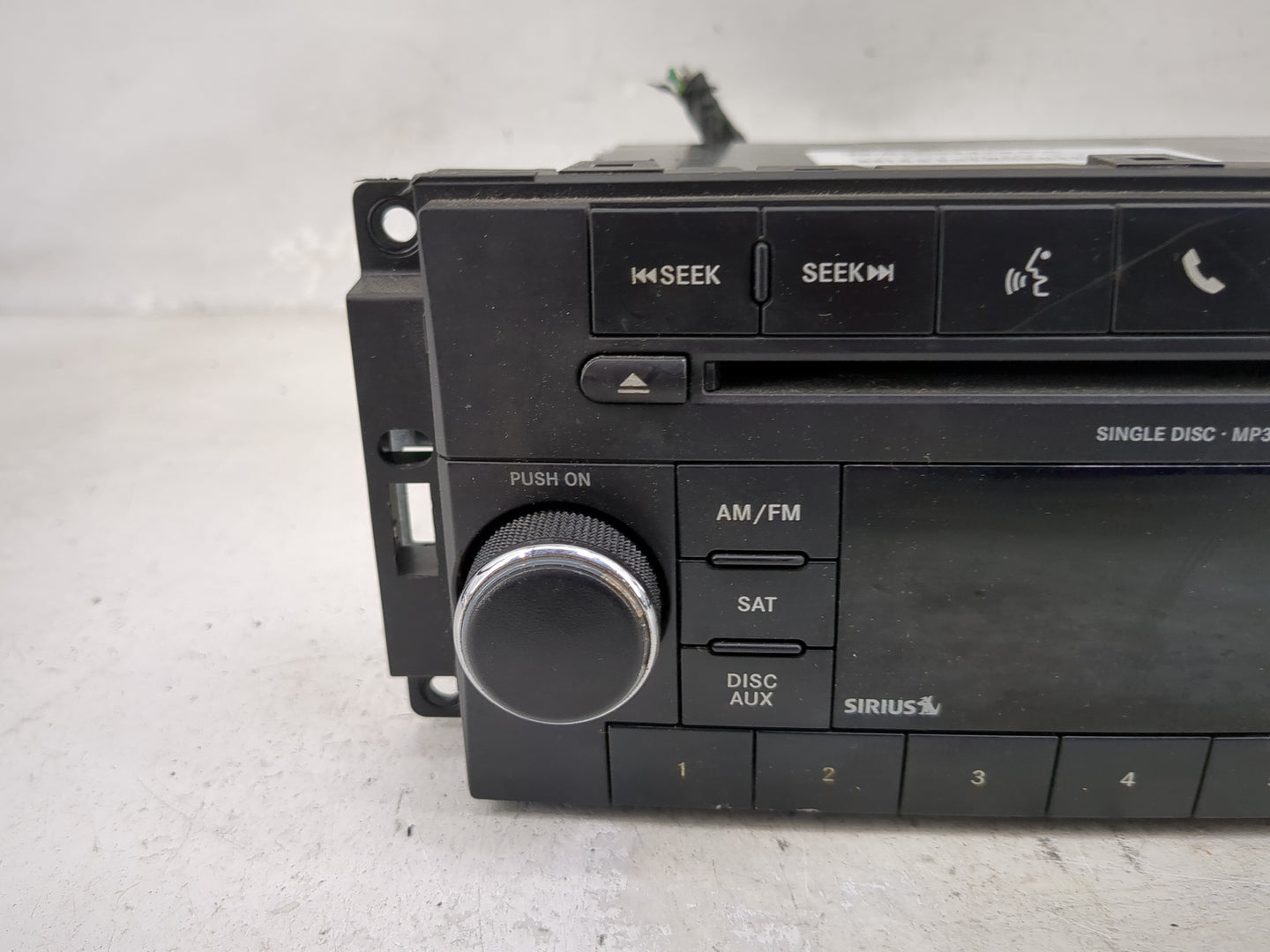 2010 Jeep Liberty Radio AM FM Cd Player Receiver Replacement P/N:P05091117AC Fits OEM Used Auto Parts - Oemusedautoparts1.co