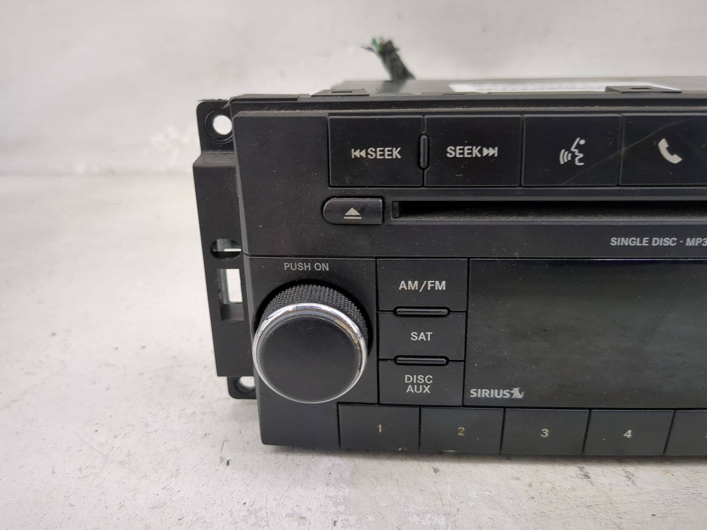 2010 Jeep Liberty Radio AM FM Cd Player Receiver Replacement P/N:P05091117AC Fits OEM Used Auto Parts - Oemusedautoparts1.co