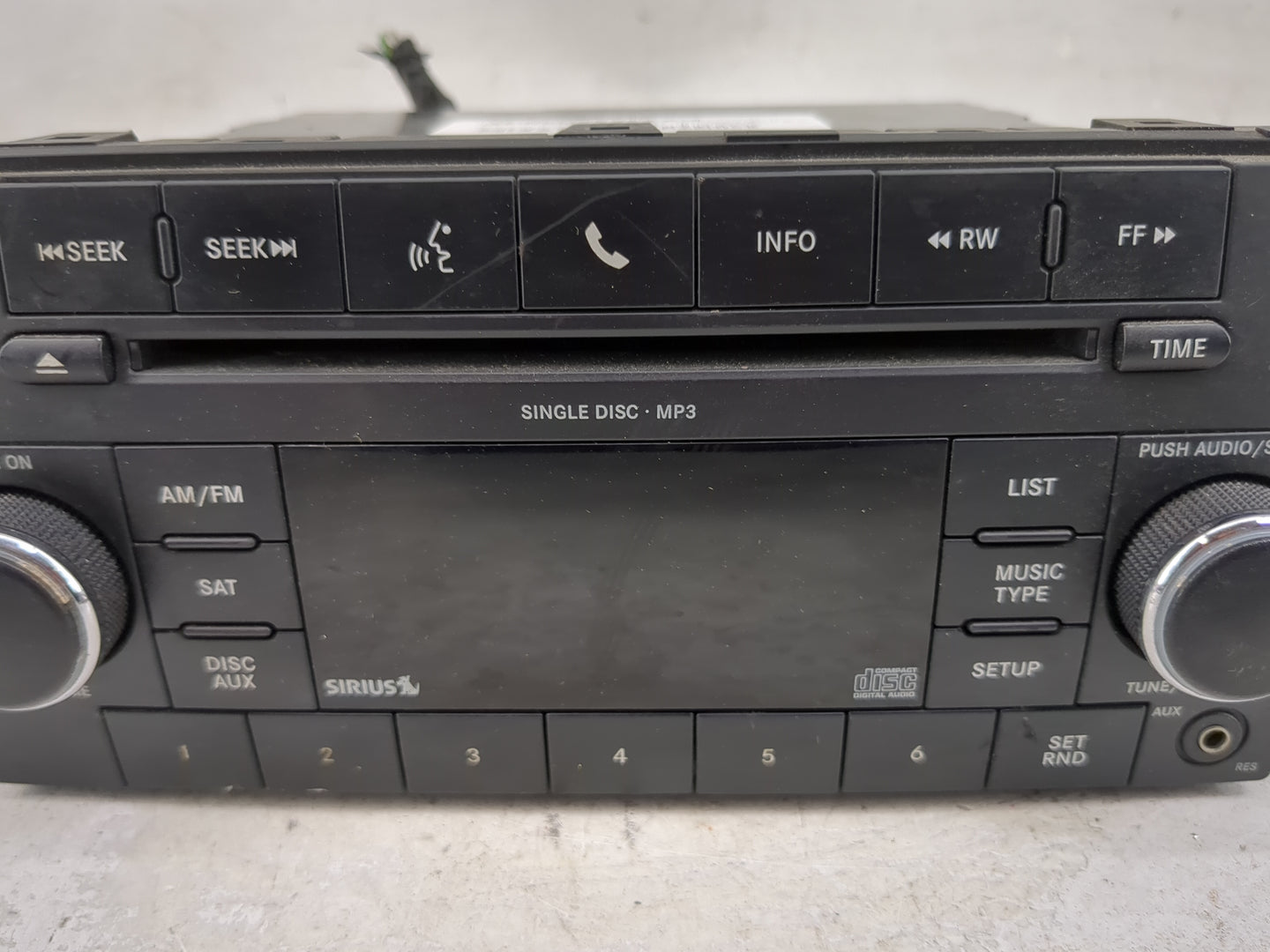 2010 Jeep Liberty Radio AM FM Cd Player Receiver Replacement P/N:P05091117AC Fits OEM Used Auto Parts - Oemusedautoparts1.co