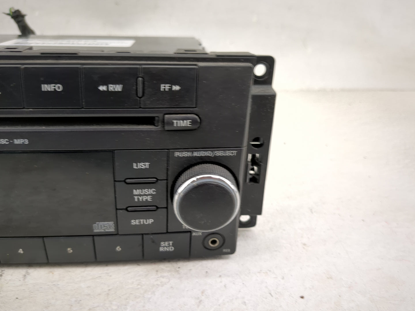 2010 Jeep Liberty Radio AM FM Cd Player Receiver Replacement P/N:P05091117AC Fits OEM Used Auto Parts - Oemusedautoparts1.co
