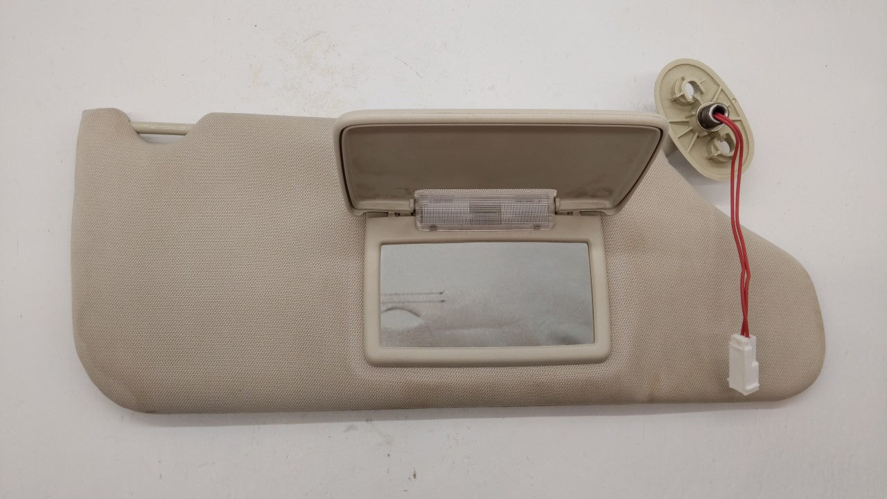 2008-2012 Jeep Liberty Sun Visor Shade Replacement Passenger Right Mirror Fits Fits 2008 2009 2010 2011 2012 OEM Used Auto P