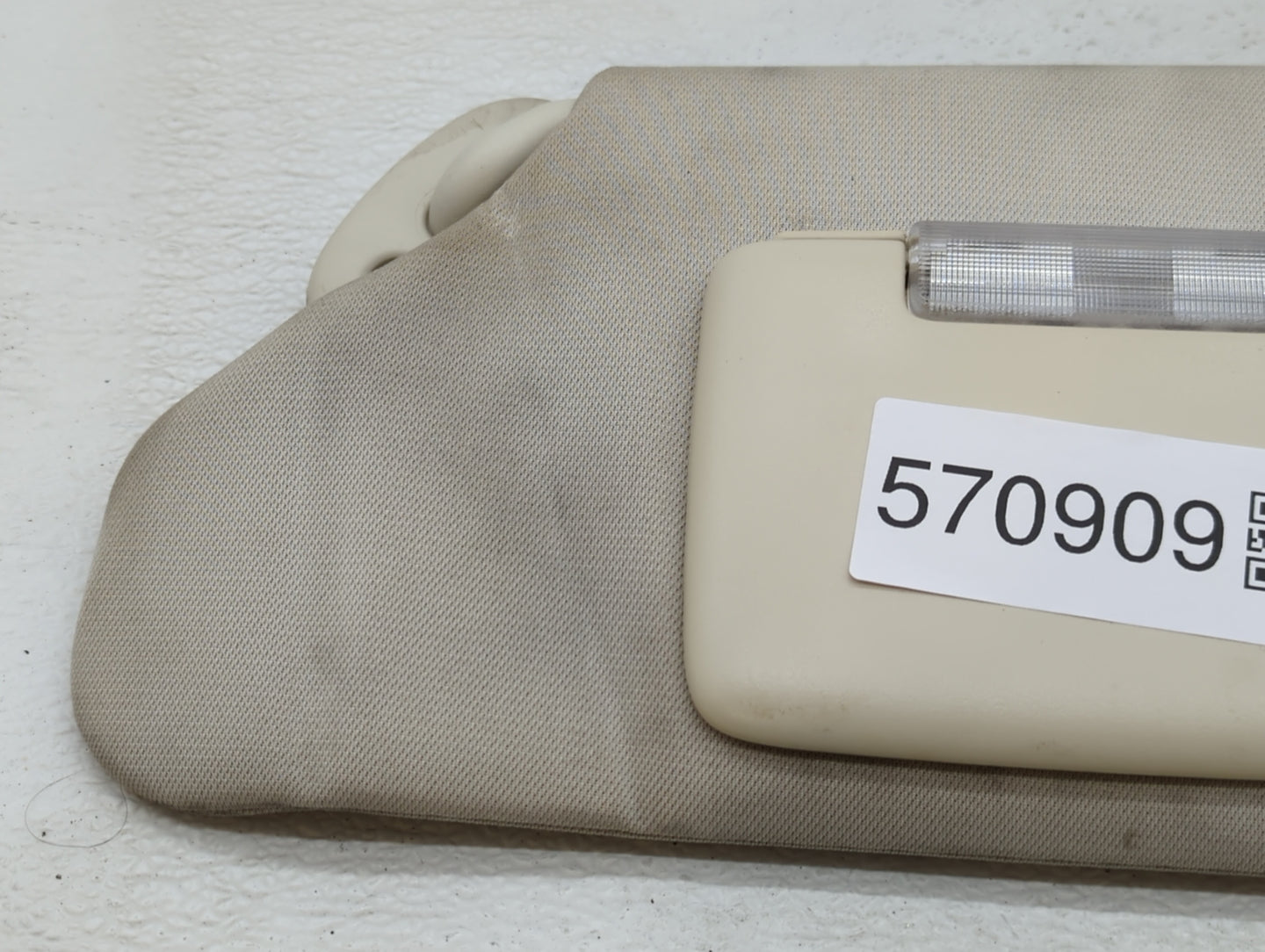 2008-2012 Jeep Liberty Sun Visor Shade Replacement Driver Left Mirror Fits Fits 2008 2009 2010 2011 2012 OEM Used Auto Parts