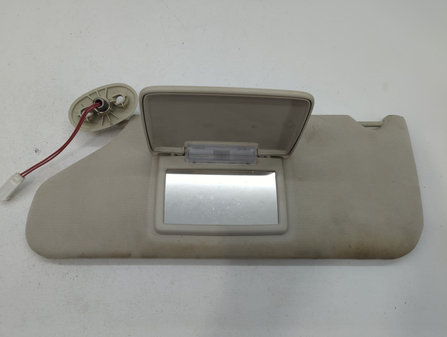 2008-2012 Jeep Liberty Sun Visor Shade Replacement Driver Left Mirror Fits Fits 2008 2009 2010 2011 2012 OEM Used Auto Parts