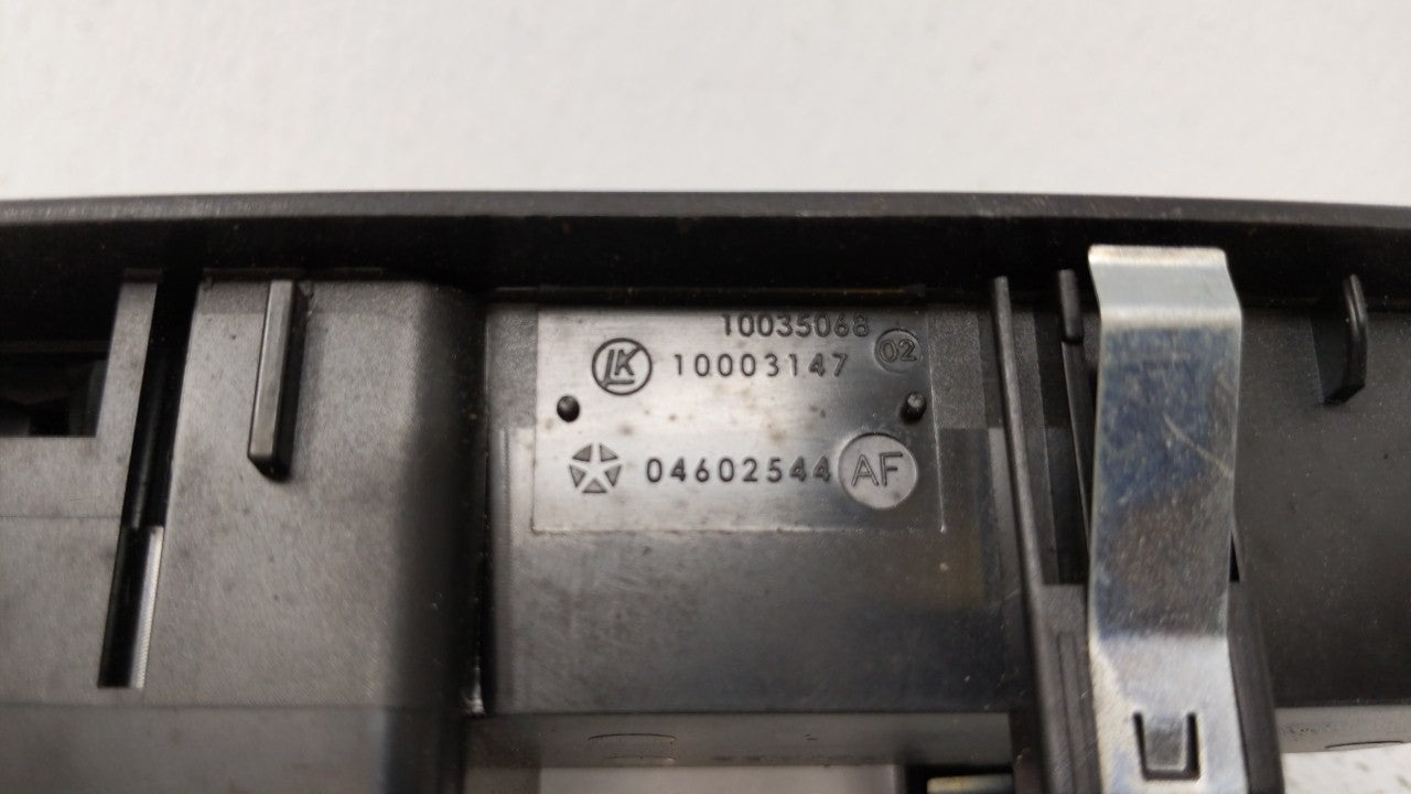 2010 Jeep Liberty Passeneger Right Power Window Switch 04602544af - Oemusedautoparts1.com