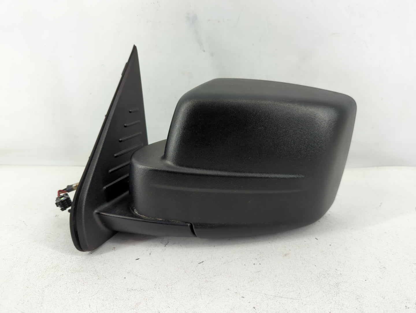 2008-2012 Jeep Liberty Driver Side View Mirror - Left Door Mirror OEM Used - Oemusedautoparts1.com