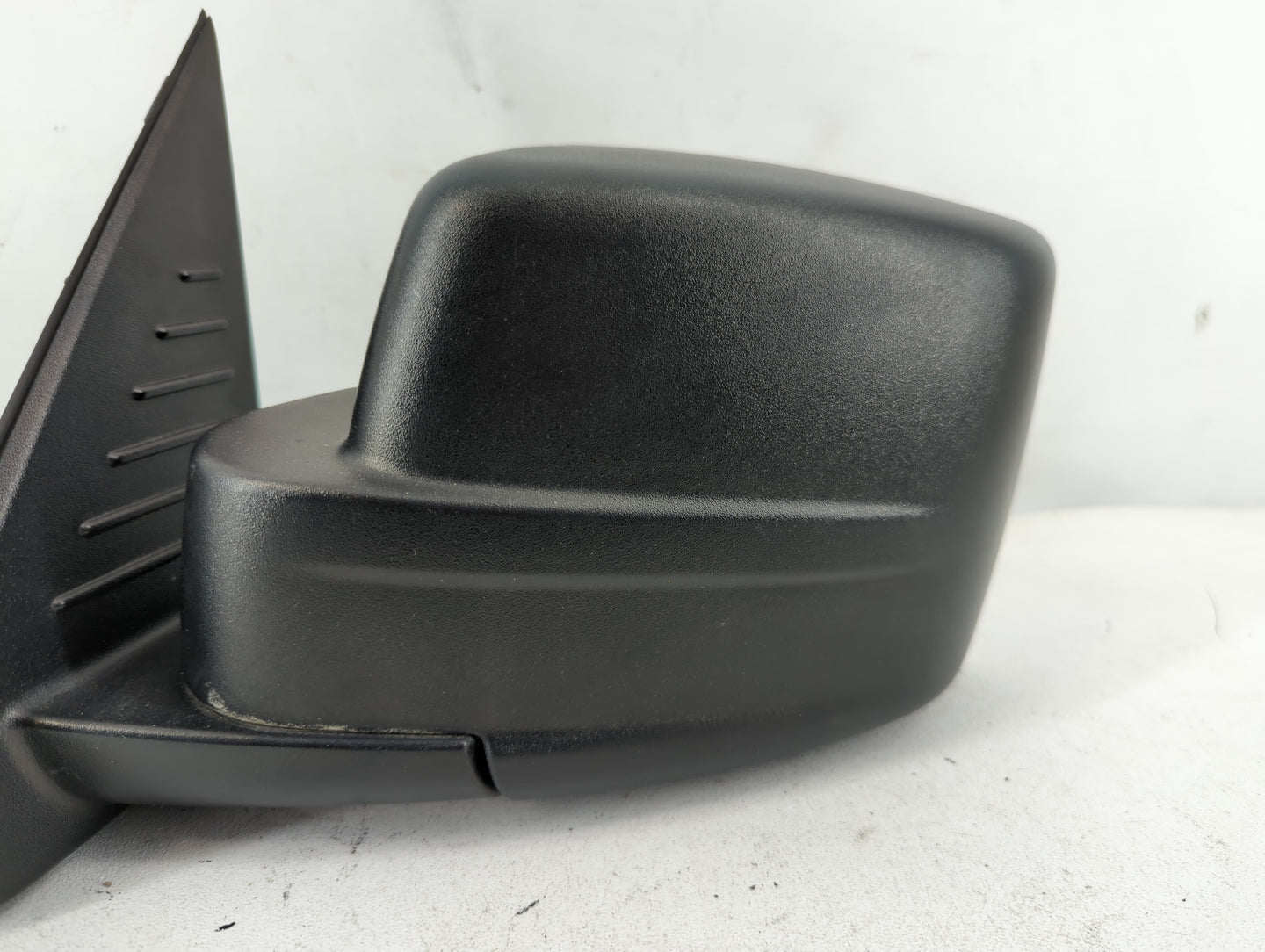 2008-2012 Jeep Liberty Driver Side View Mirror - Left Door Mirror OEM Used - Oemusedautoparts1.com