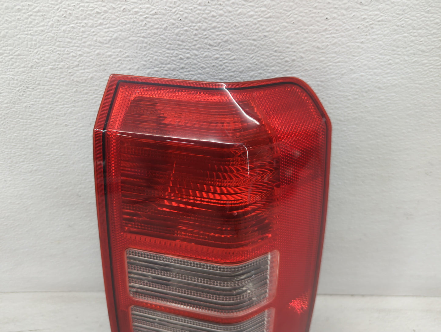 2008-2017 Jeep Patriot Tail Light Assembly Passenger Right OEM P/N:51128C Fits OEM Used Auto Parts - Oemusedautoparts1.com