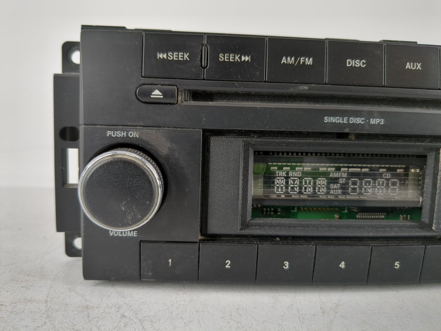 2007-2010 Jeep Patriot Radio AM FM Cd Player Receiver Replacement P/N:P05091111AC Fits Fits 2007 2008 2009 2010 OEM Used Aut