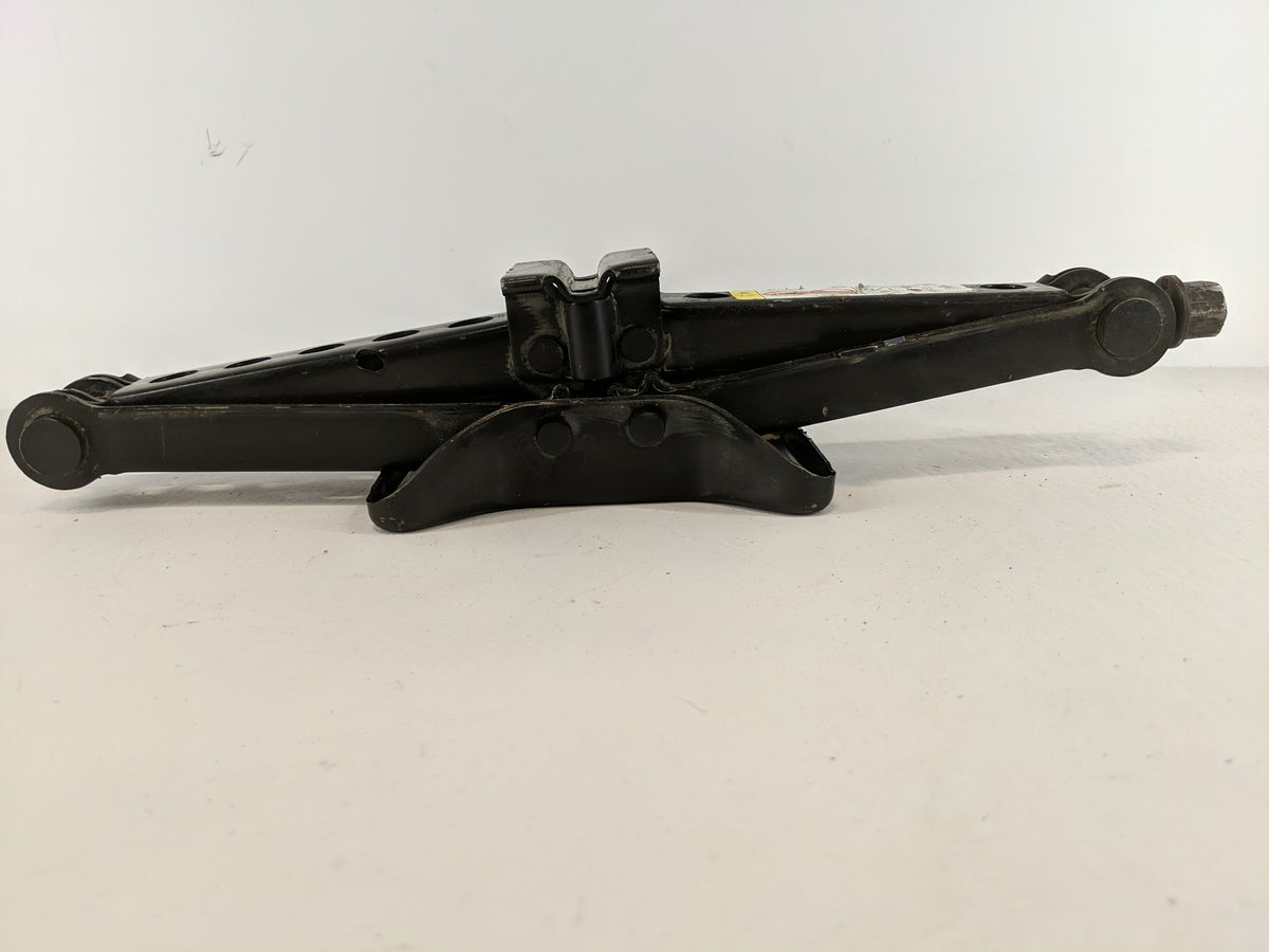 2010 Jeep Patriot Spare Scissor Car Jack - Oemusedautoparts1.com