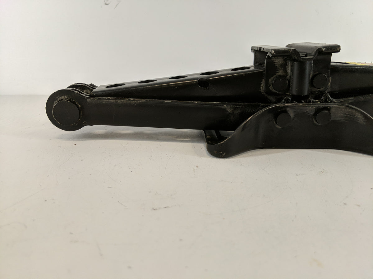 2010 Jeep Patriot Spare Scissor Car Jack - Oemusedautoparts1.com