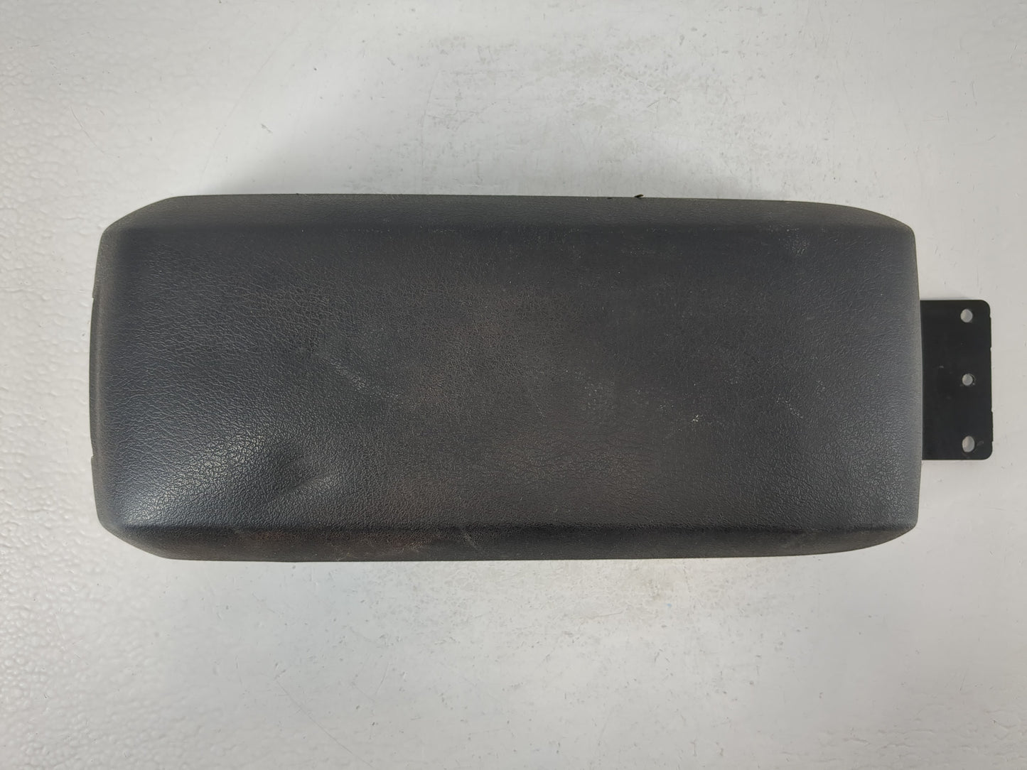 2009-2010 Jeep Patriot Center Console Armrest Cover Lid Fits Fits 2009 2010 OEM Used Auto Parts - Oemusedautoparts1.com