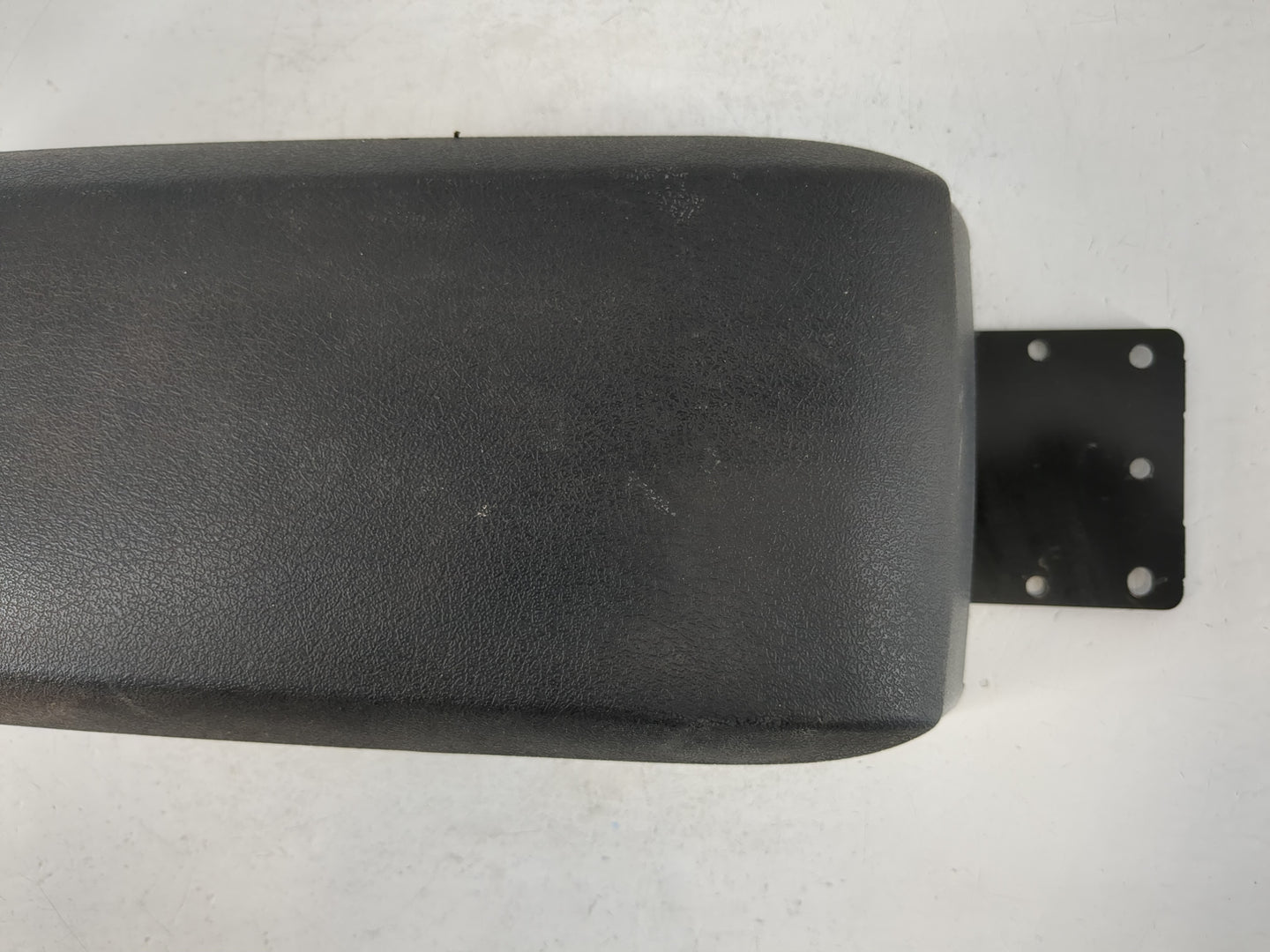 2009-2010 Jeep Patriot Center Console Armrest Cover Lid Fits Fits 2009 2010 OEM Used Auto Parts - Oemusedautoparts1.com