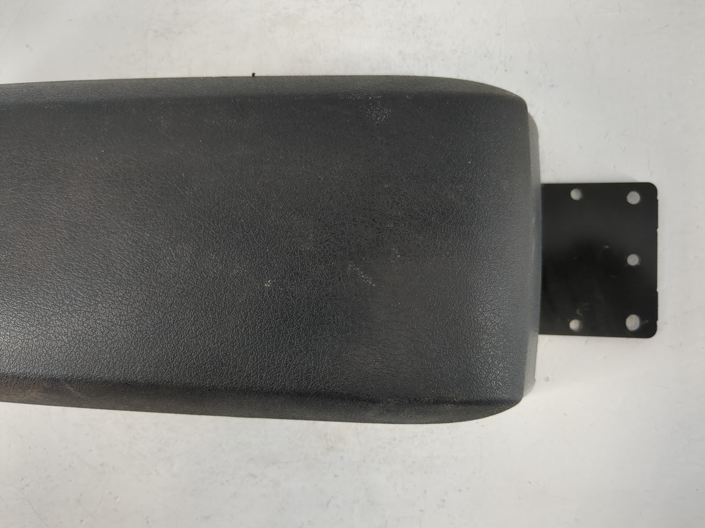 2009-2010 Jeep Patriot Center Console Armrest Cover Lid Fits Fits 2009 2010 OEM Used Auto Parts - Oemusedautoparts1.com