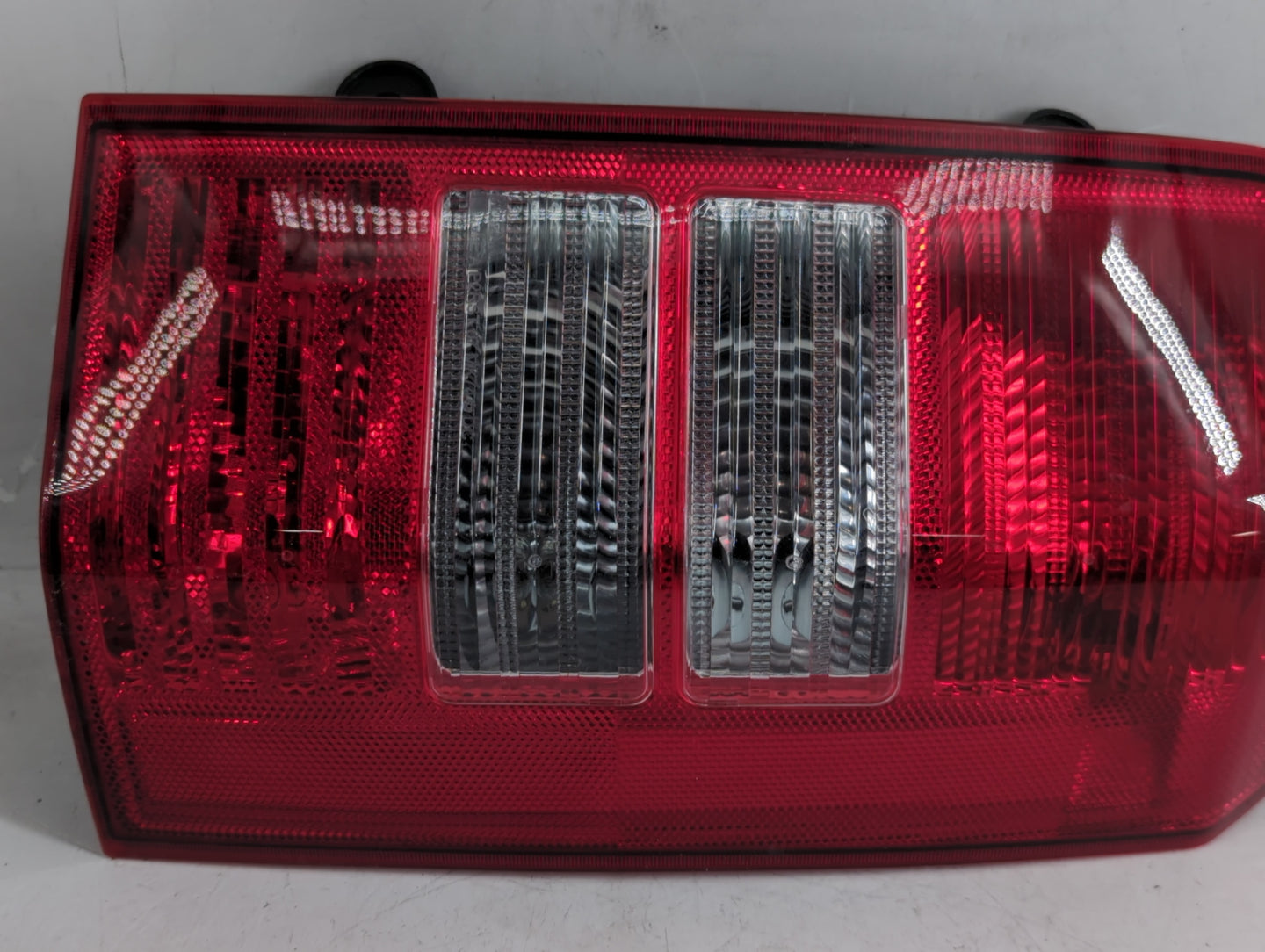 2008-2017 Jeep Patriot Tail Light Assembly Passenger Right OEM P/N:320342 Fits OEM Used Auto Parts - Oemusedautoparts1.com