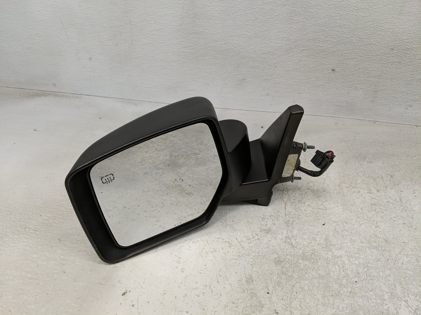 2007-2012 Jeep Patriot Driver Side View Mirror - Left Door Mirror OEM Used - Oemusedautoparts1.com