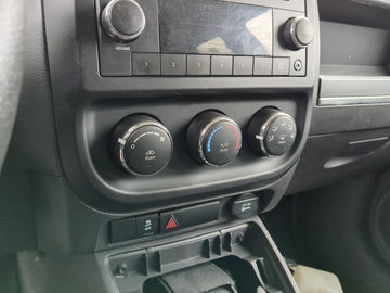 2010 Jeep Patriot Climate Control Module Temperature AC/Heater Replacement Fits OEM Used Auto Parts - Oemusedautoparts1.com