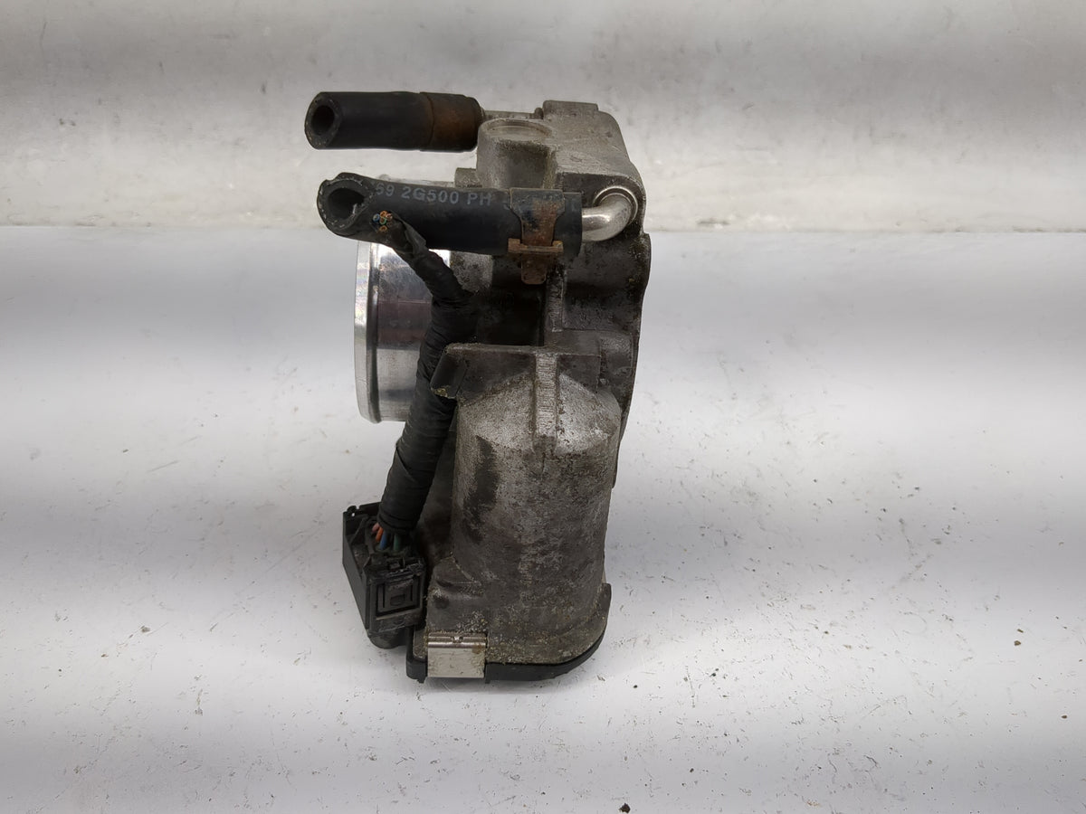 2010-2013 Kia Forte Throttle Body P/N:35100-2G200 Fits Fits 2010 2011 2012 2013 OEM Used Auto Parts - Oemusedautoparts1.com