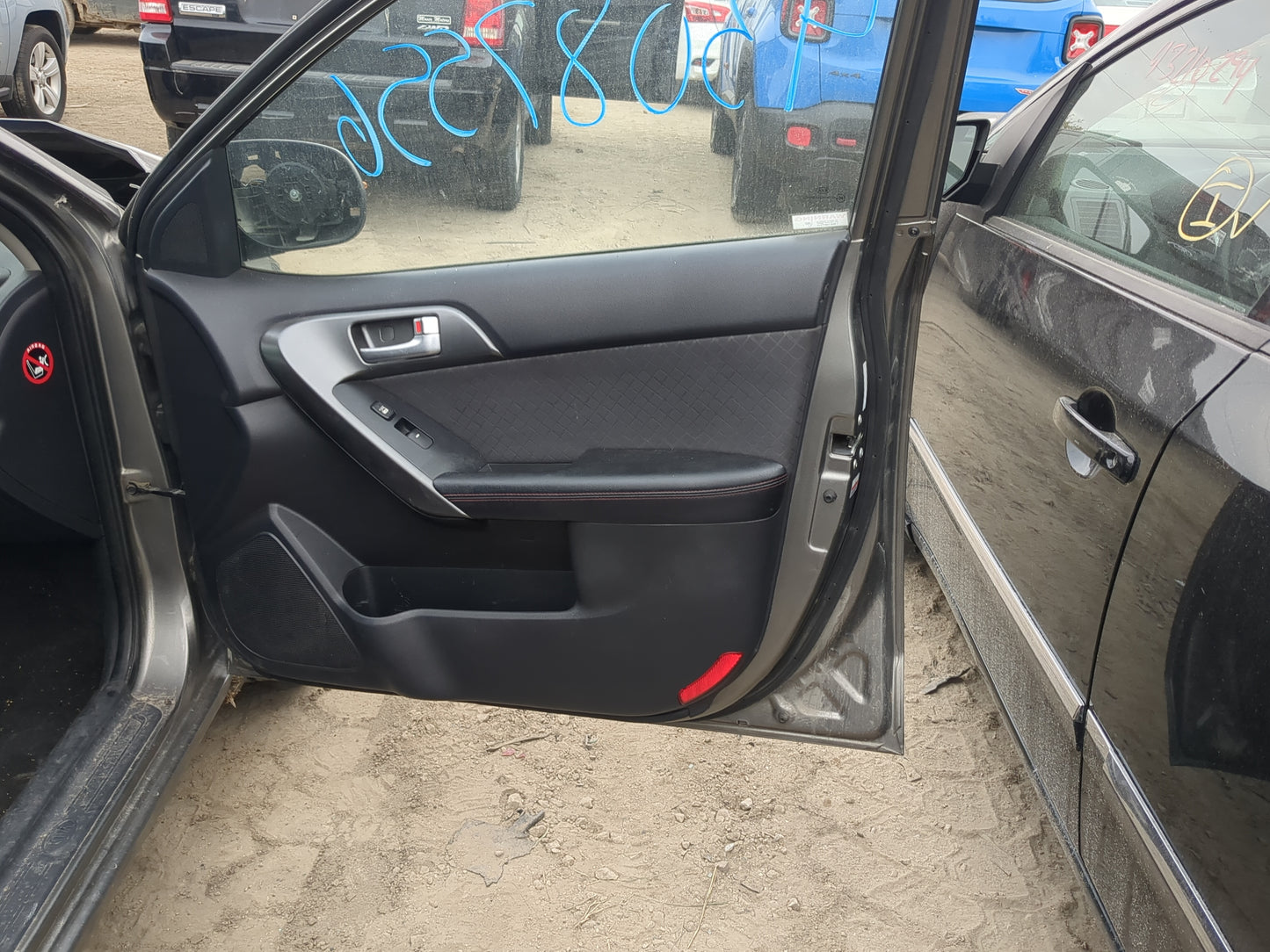 2010-2013 Kia Forte Passenger Front Door Oem 1206101 - Oemusedautoparts1.com