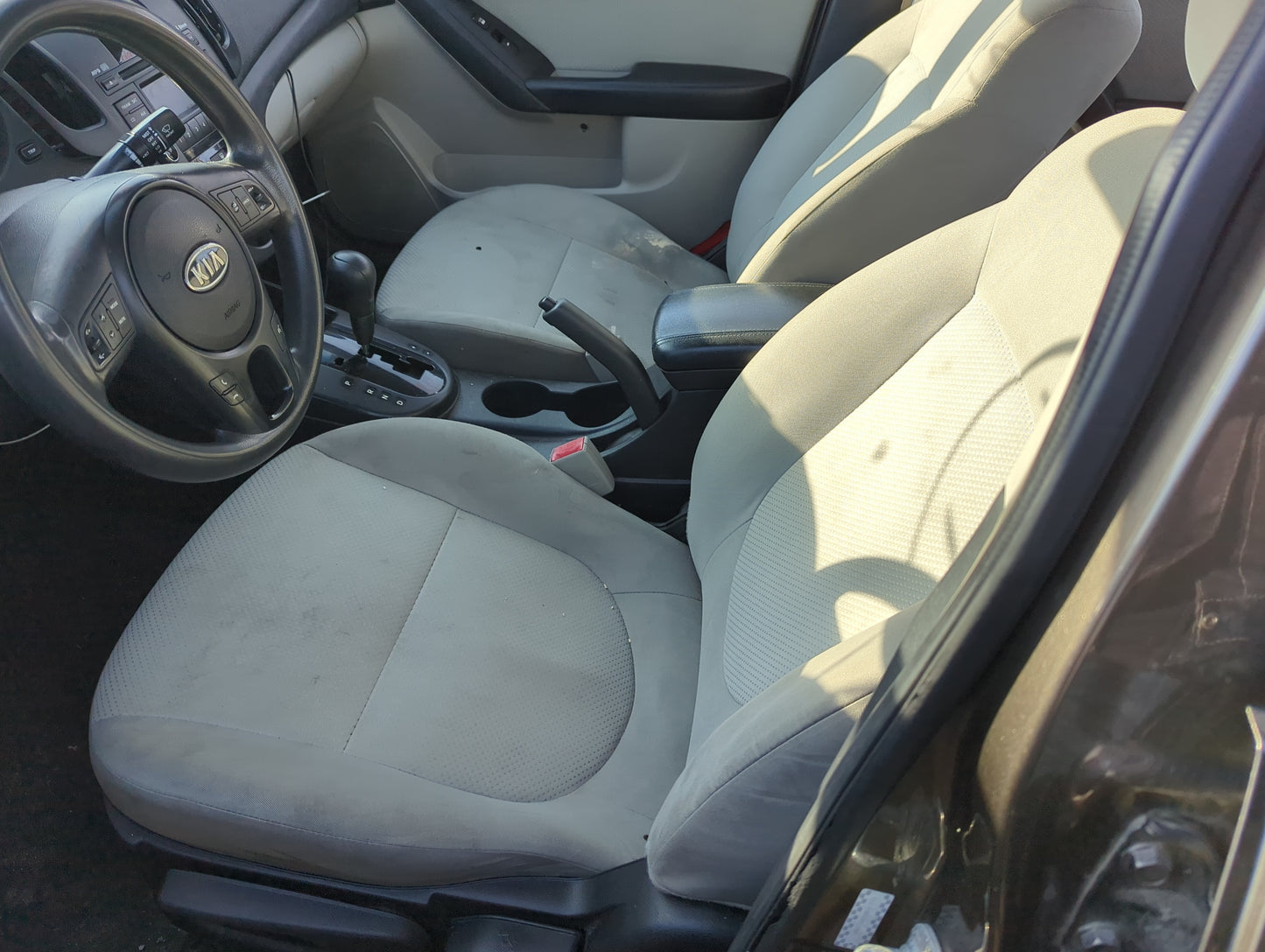 2010-2013 Kia Forte Driver Front Seat Oem 1276904 - Oemusedautoparts1.com