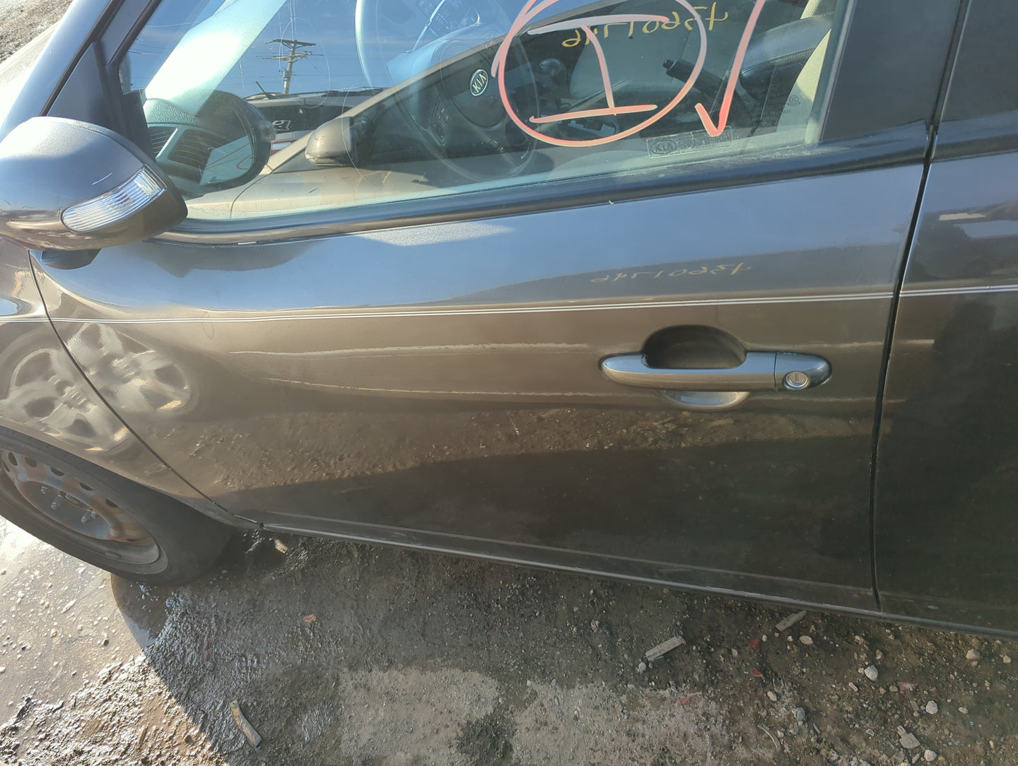 2010-2013 Kia Forte Driver Front Door Oem 1276937 - Oemusedautoparts1.com
