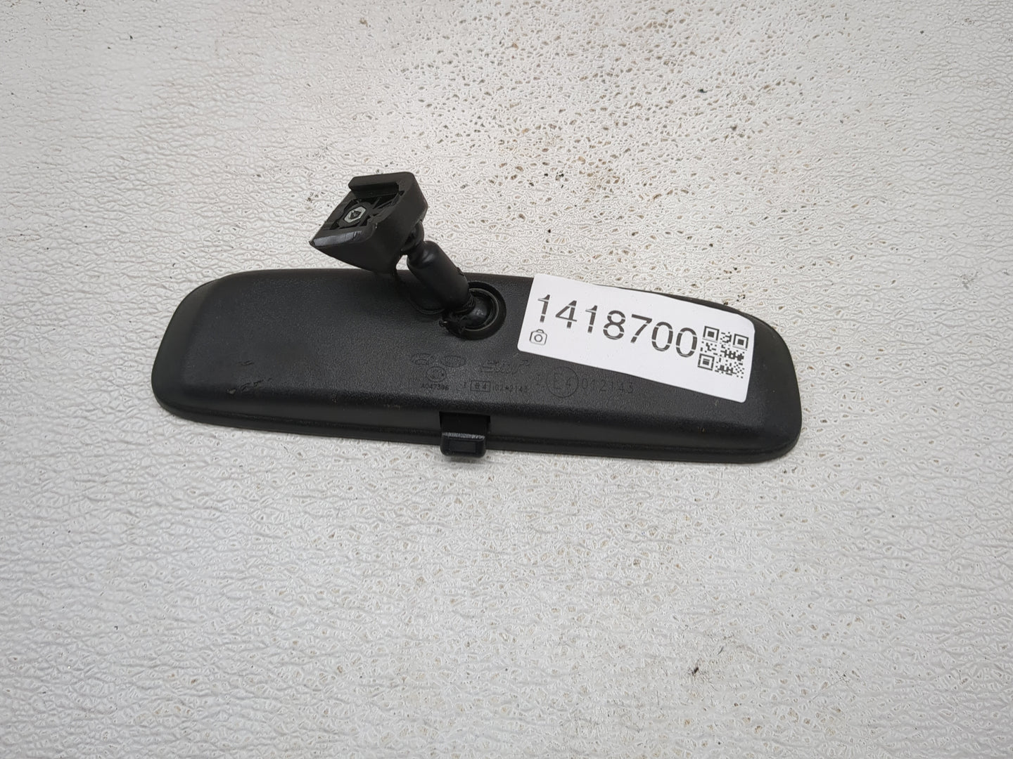 2010-2019 Kia Forte Interior Rear View Mirror Replacement OEM P/N:E4012143 Fits OEM Used Auto Parts - Oemusedautoparts1.com