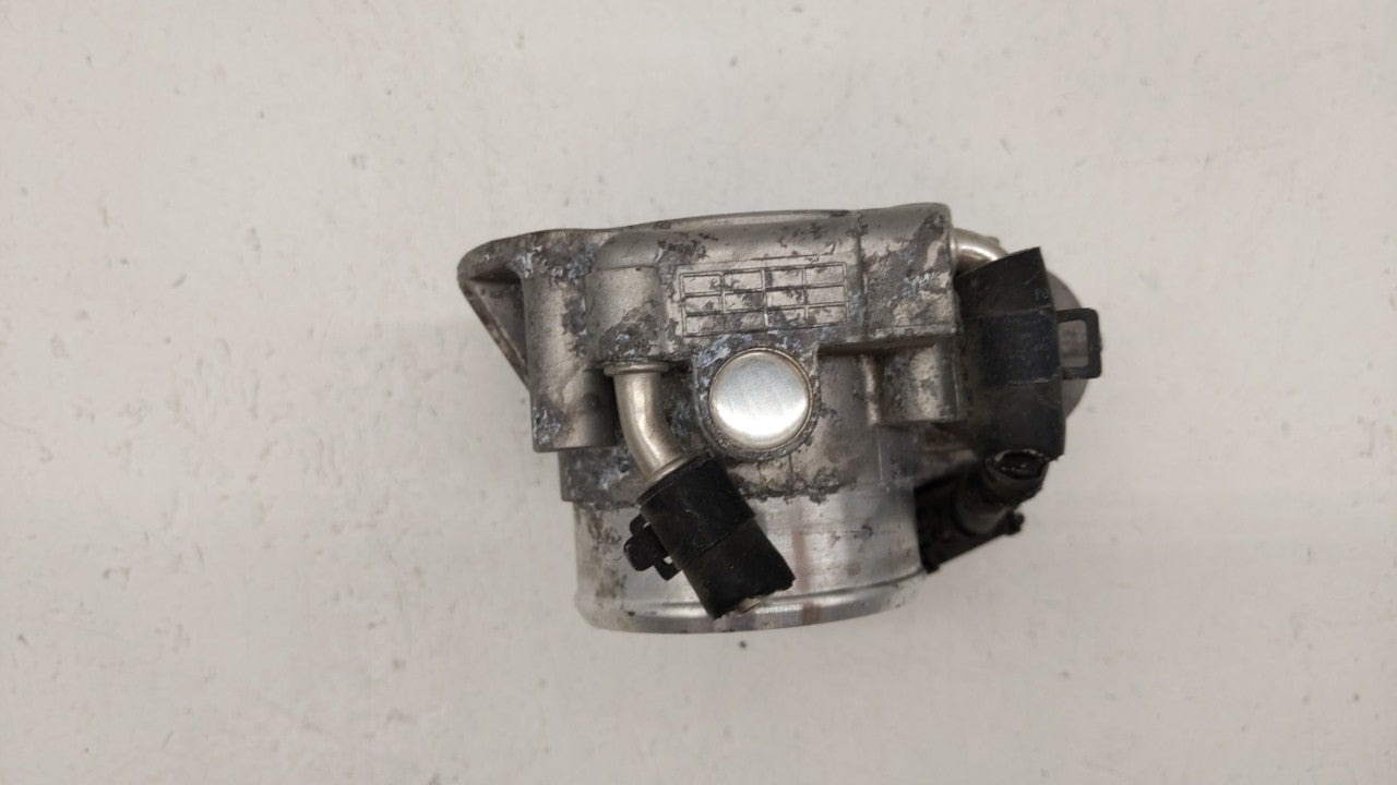 2010-2013 Kia Forte Throttle Body P/N:35100-2G200 Fits Fits 2010 2011 2012 2013 OEM Used Auto Parts - Oemusedautoparts1.com