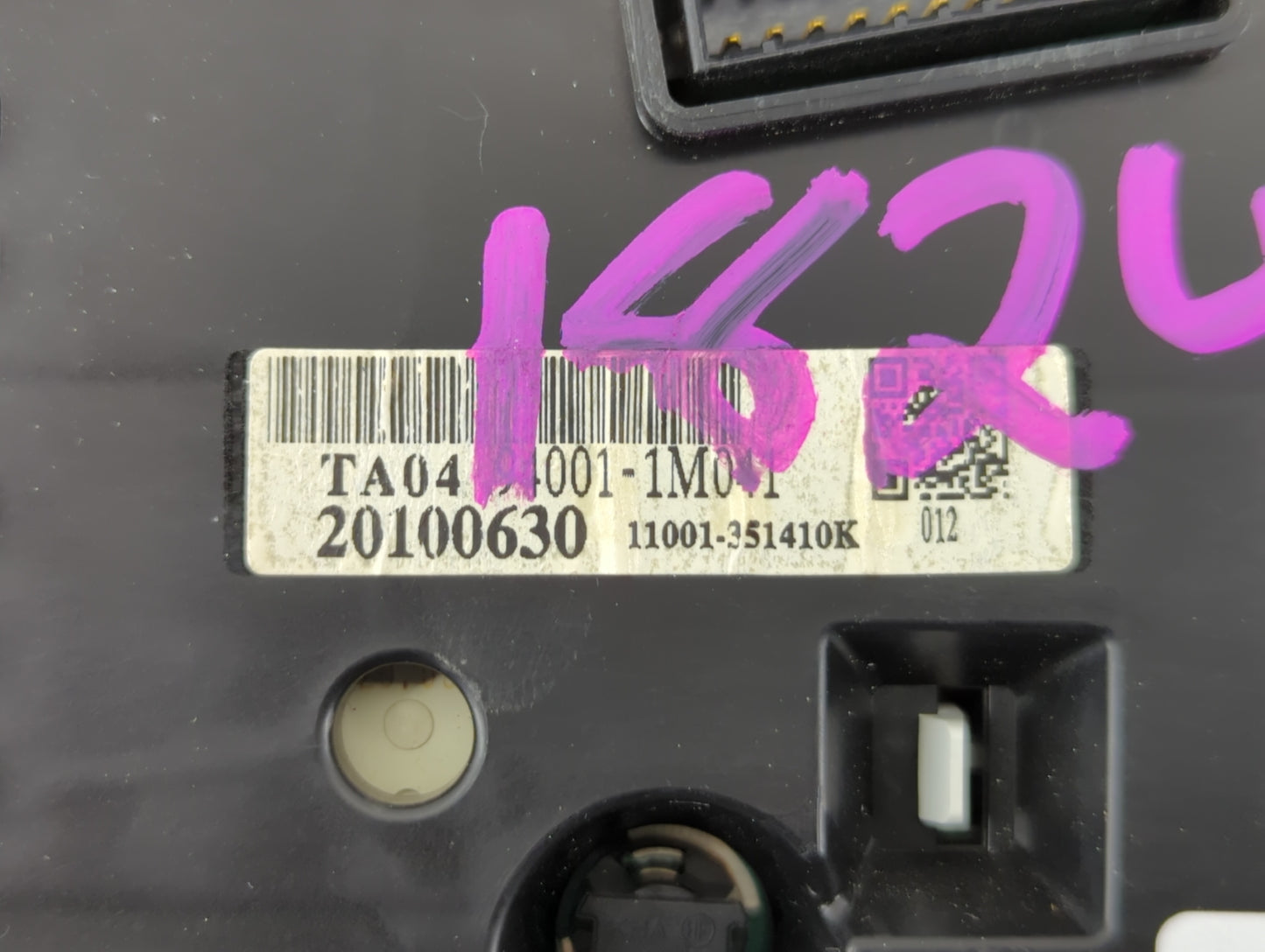 2010 Kia Forte Instrument Cluster Speedometer Gauges P/N:94001-1M041 94001-1M021 Fits OEM Used Auto Parts - Oemusedautoparts