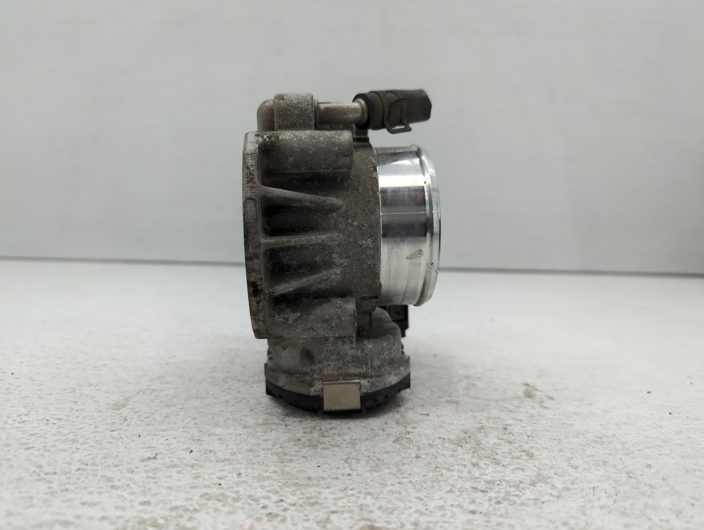 2010-2013 Kia Forte Throttle Body P/N:35100-2G200 Fits Fits 2010 2011 2012 2013 OEM Used Auto Parts - Oemusedautoparts1.com