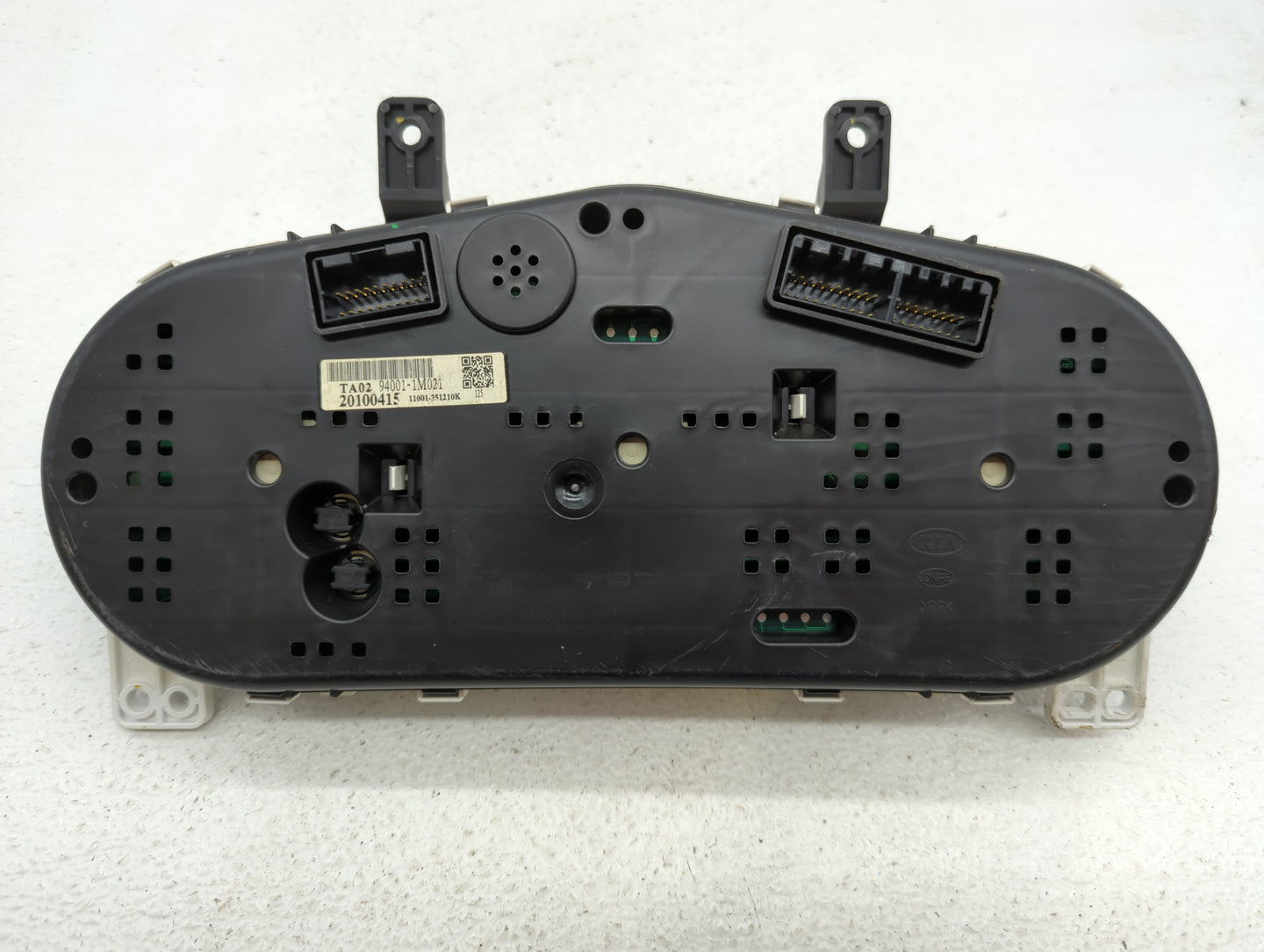 2010 Kia Forte Instrument Cluster Speedometer Gauges P/N:94001-1M061 94001-1M021 Fits OEM Used Auto Parts - Oemusedautoparts