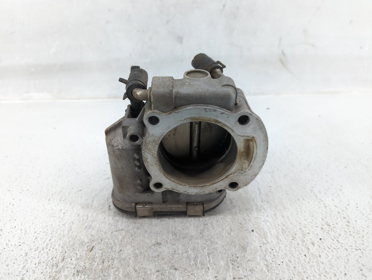 2010-2013 Kia Forte Throttle Body P/N:35100-2G200 Fits Fits 2010 2011 2012 2013 OEM Used Auto Parts - Oemusedautoparts1.com
