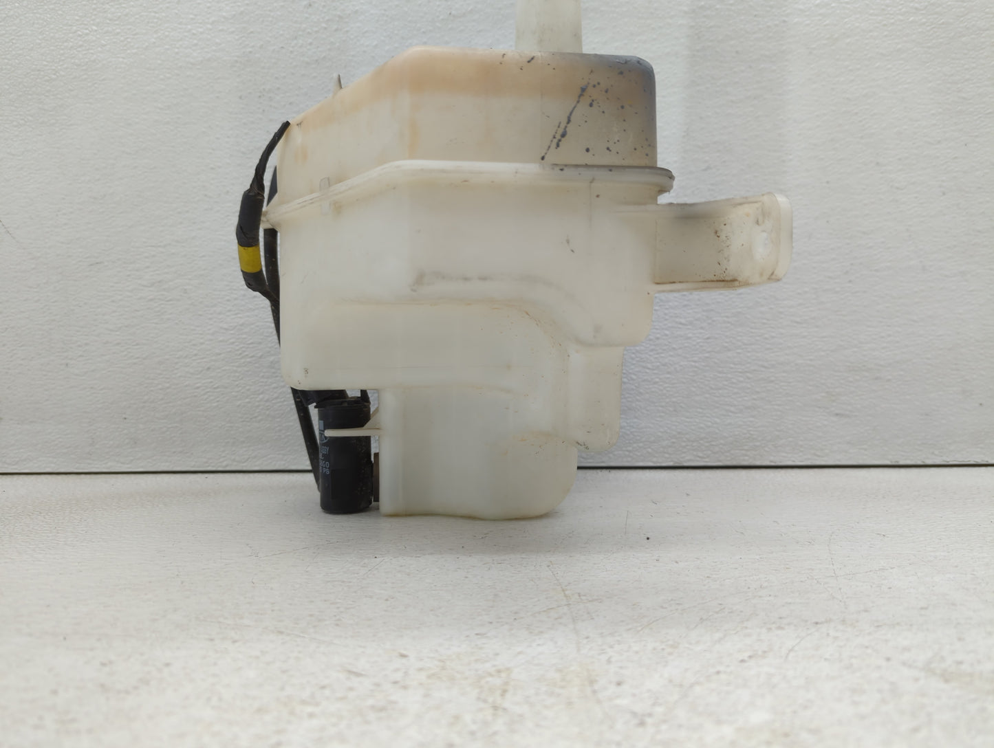 2010-2010 Kia Forte Windshield Washer Fluid Reservoir Bottle Oem - Oemusedautoparts1.com