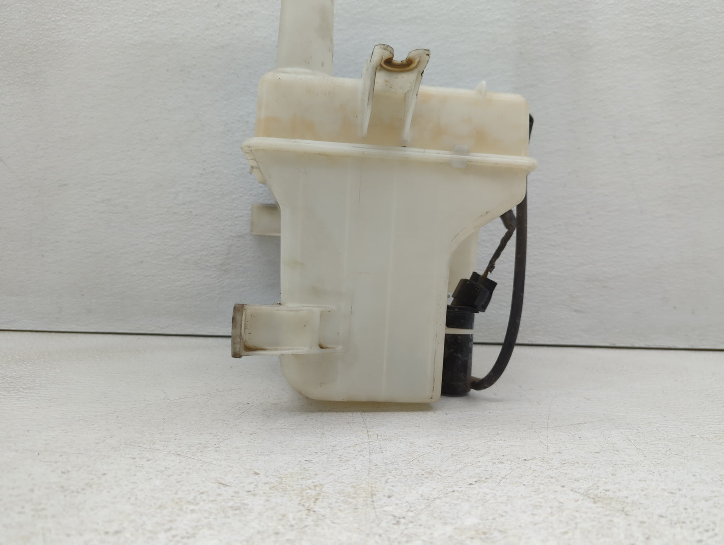 2010-2010 Kia Forte Windshield Washer Fluid Reservoir Bottle Oem - Oemusedautoparts1.com