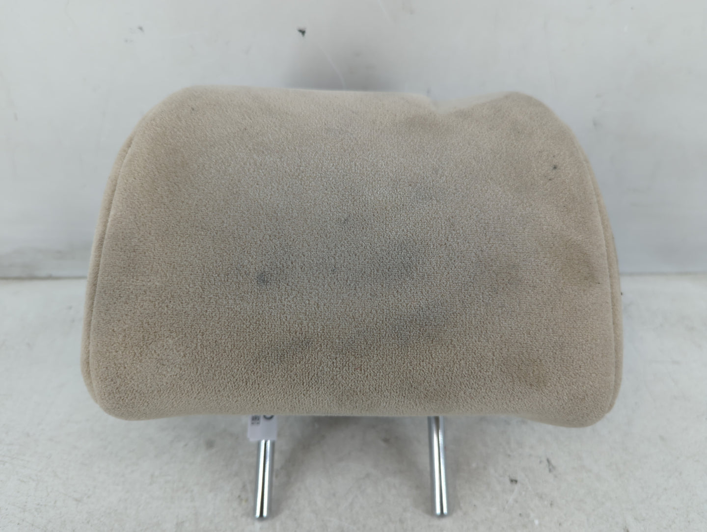 2009-2010 Kia Optima Headrest Head Rest Rear Center Seat Fits Fits 2009 2010 OEM Used Auto Parts - Oemusedautoparts1.com