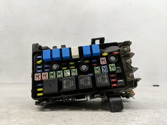 2009-2010 Kia Optima Fusebox Fuse Box Panel Relay Module P/N:91950-2G690 Fits Fits 2009 2010 OEM Used Auto Parts