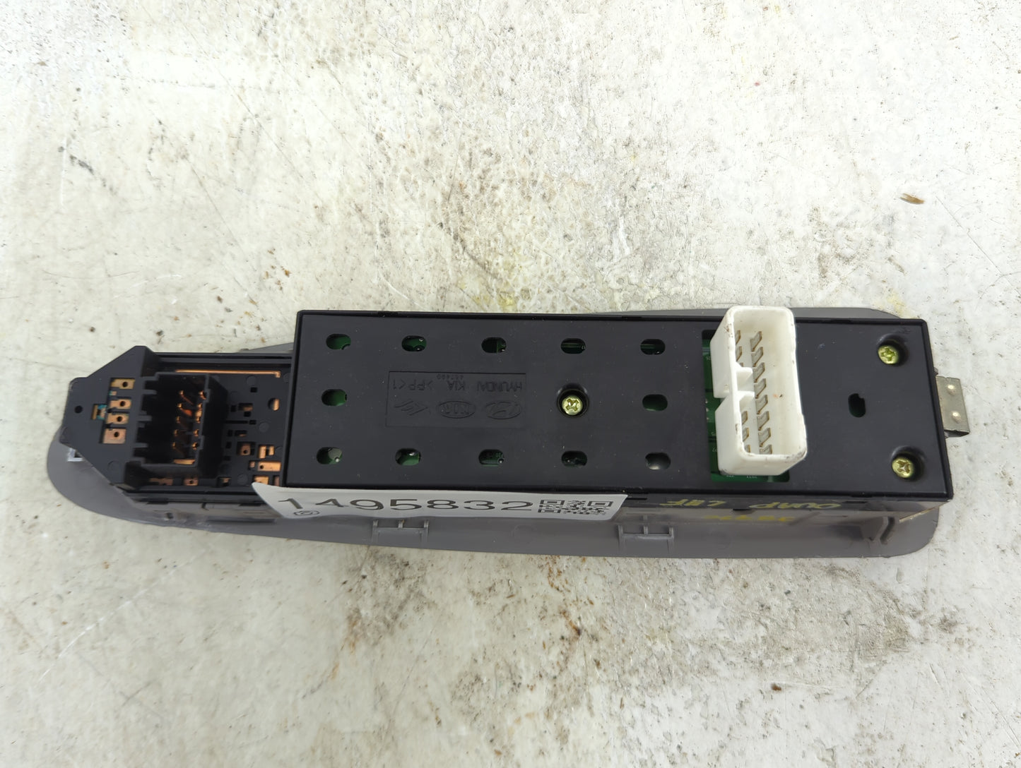 2009-2010 Kia Optima Master Power Window Switch Replacement Driver Side Left P/N:457490 Fits Fits 2009 2010 OEM Used Auto Pa